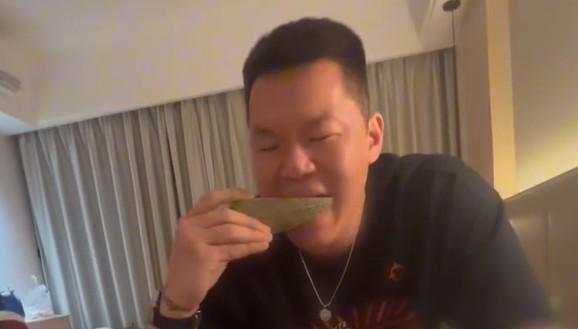 吃瓜事件越南网红视频,视频揭秘背后的惊人真相